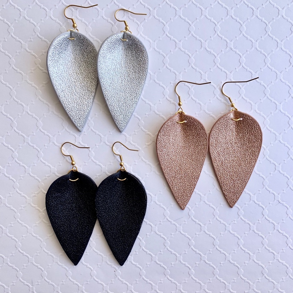 Holiday sparkle earrings
